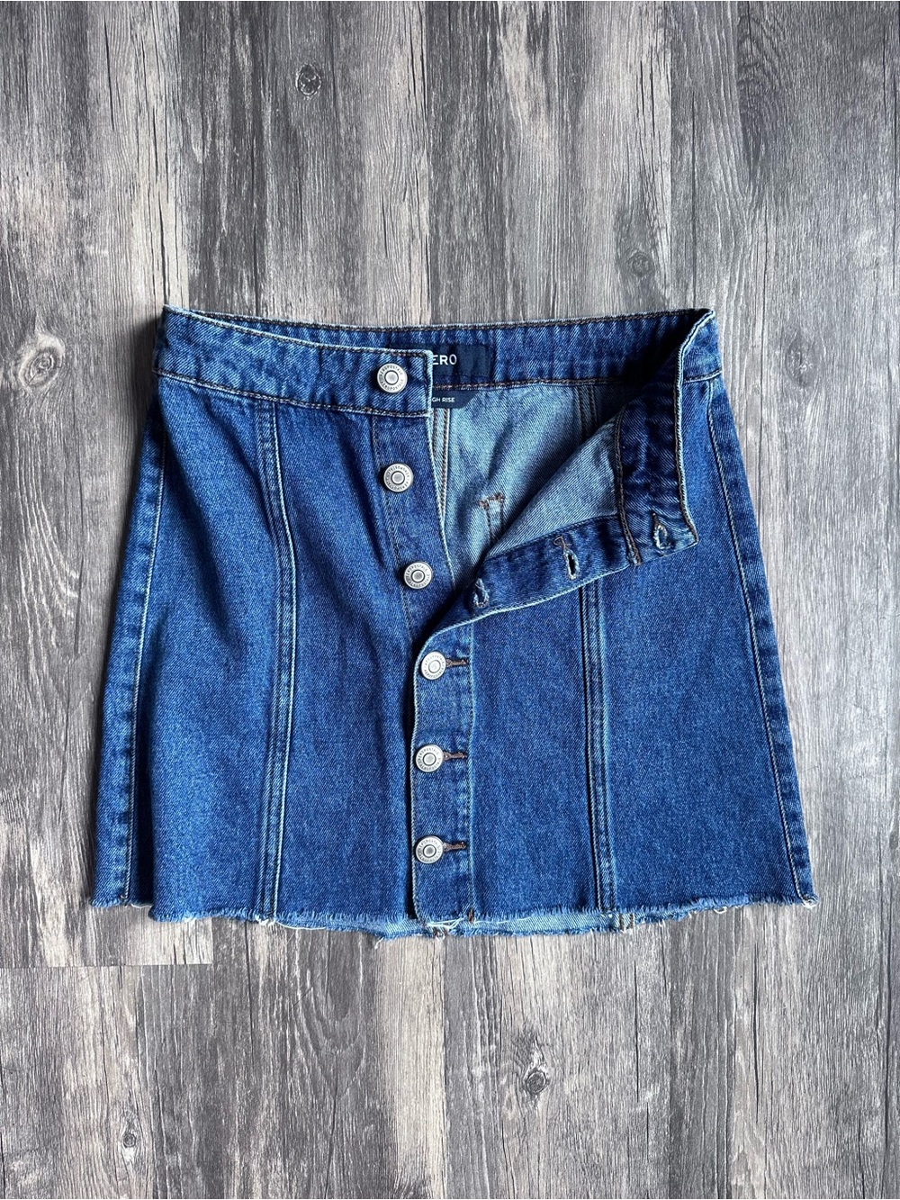Aeropostale High Rise Denim Mini Skirt – Size 00 – Medium Wash